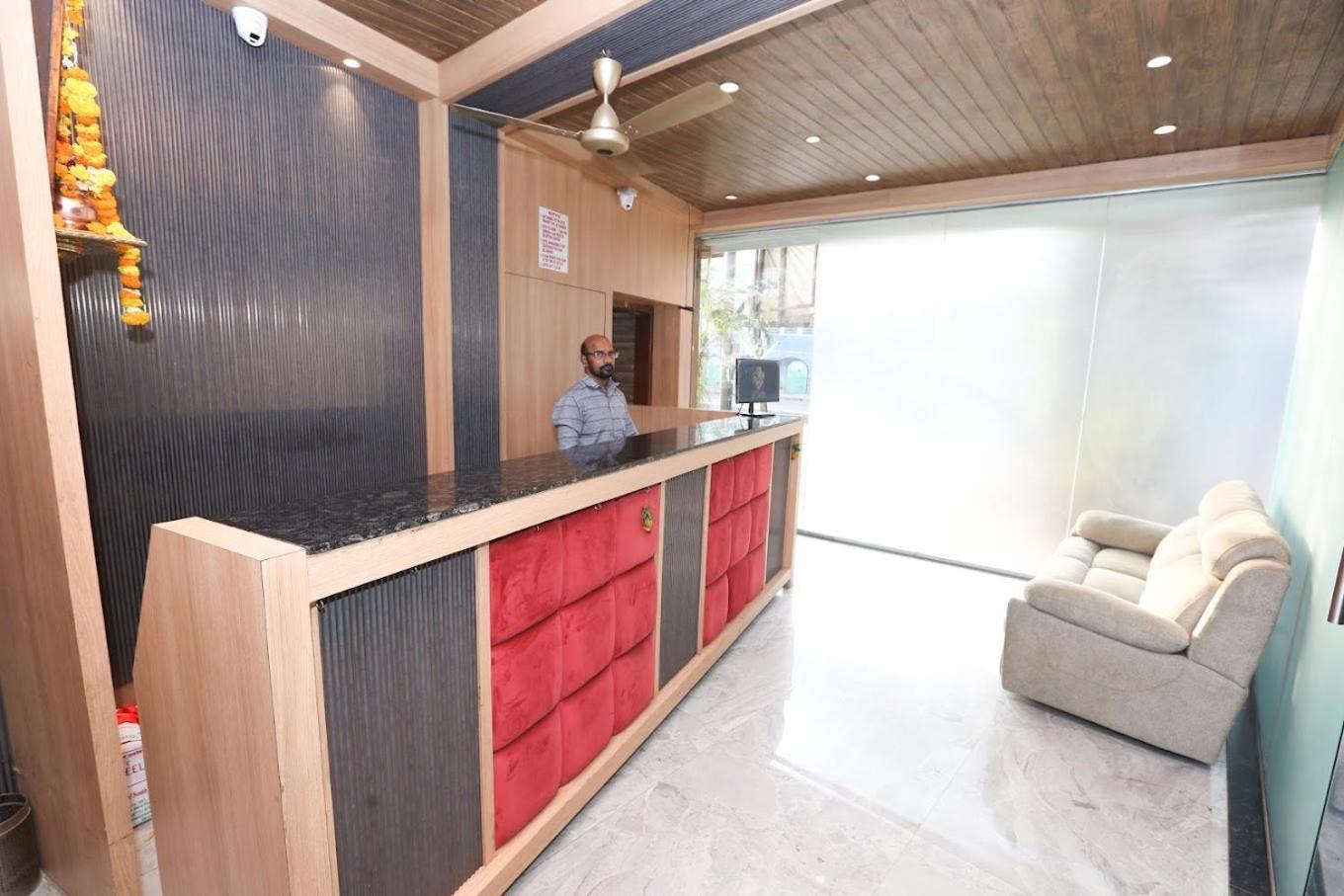 Hotel Sahara Lodging & Boarding Mira-Bhayandar Esterno foto